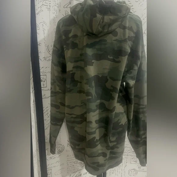 Mitchell & Ness HBCU Green Camouflage Hoodie - Picture 7 of 8